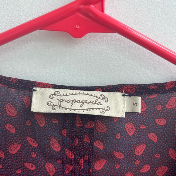 Propaganda sheer 3/4 sleeve top - Picture 2 of 3